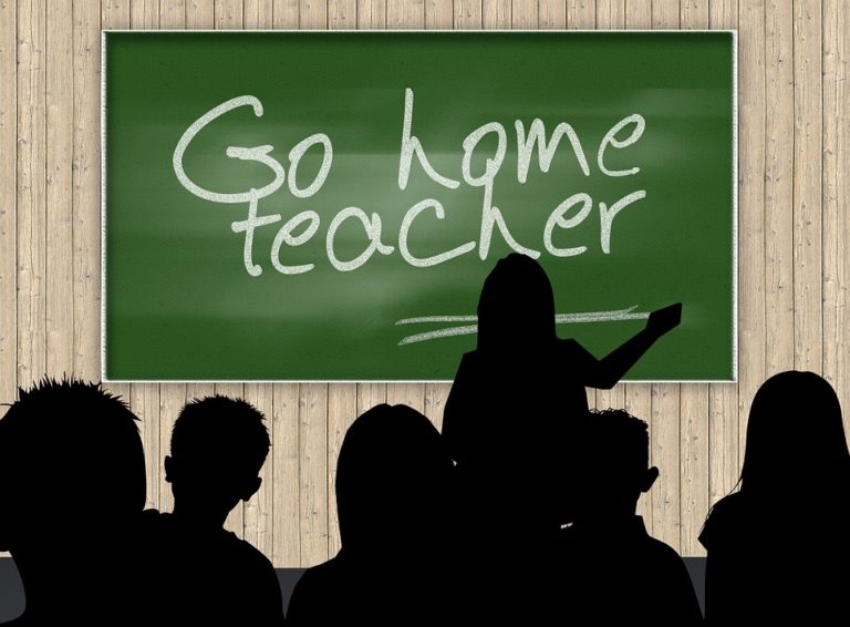 Ini Sekolah Bukan? Murid Tak Bisa Baca Kok Disuruh Pindah
